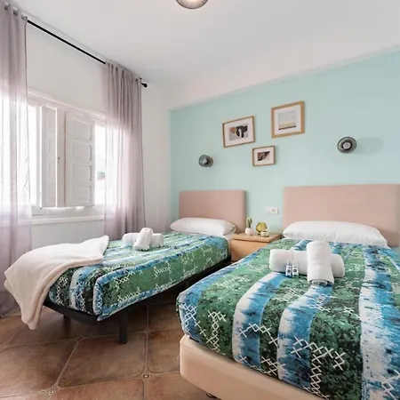 Beachside Centre Duplex 6pax